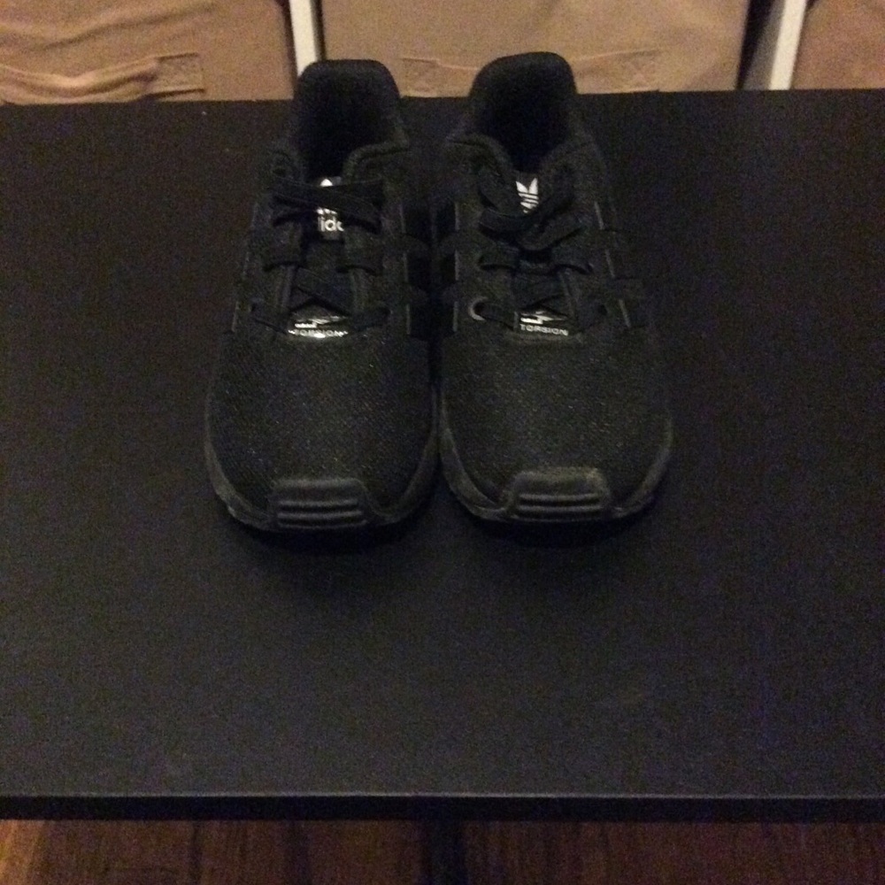 Gym shoes